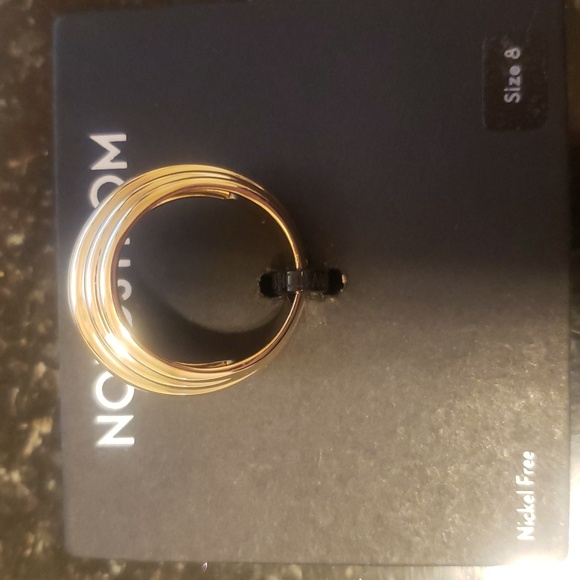 Beautiful Ring - Picture 3 of 4